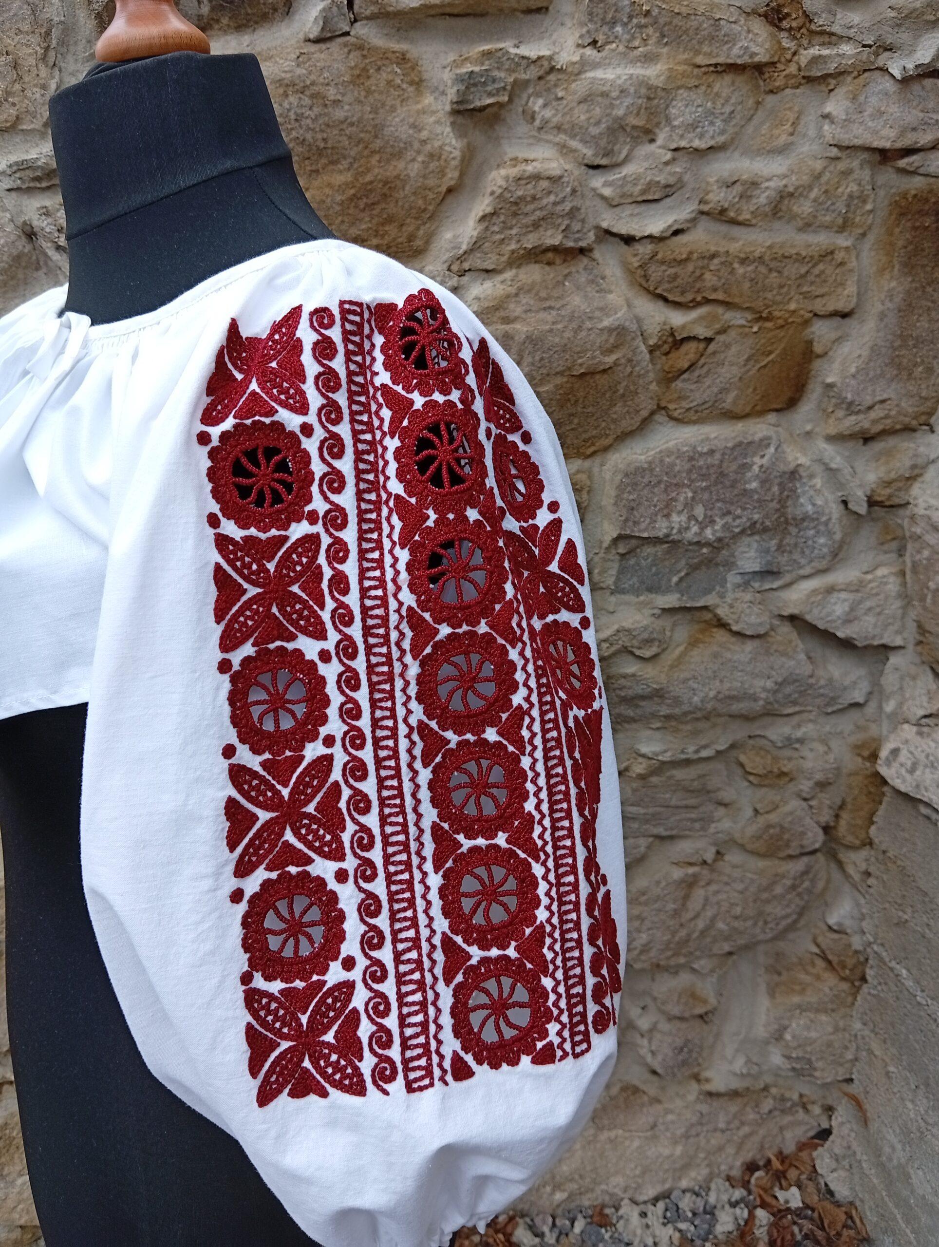 IMG_20260324_120946 Ručne vyšívané oplecko bordové