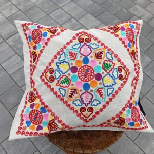 Obliečka na vankúš , výšivka krivou ihlou na ľane